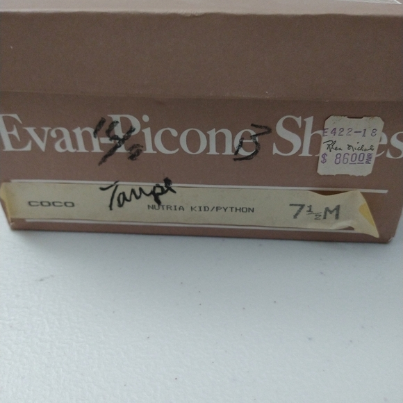 VINTAGE NEVER WORN EVAN PICONE pump. - Picture 10 of 10